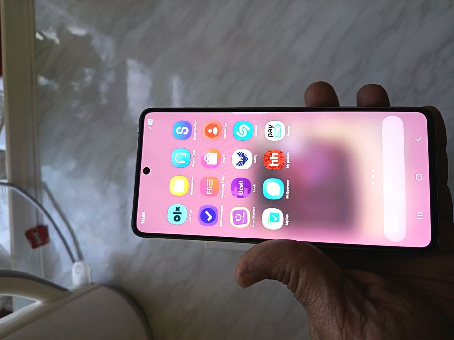 Самсунг А 73 сотилади