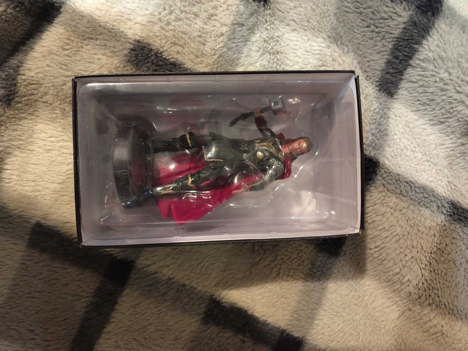 Marvel фигурки/ Хълк и Тор