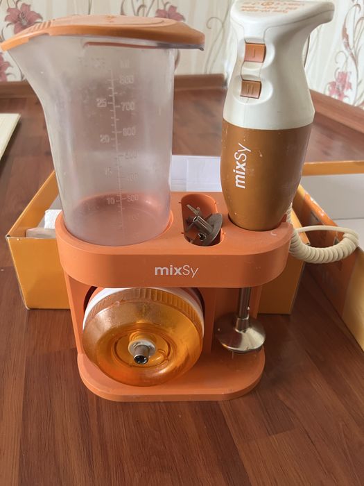 Блендер  от zepter. Почти новый. Качественный товар.