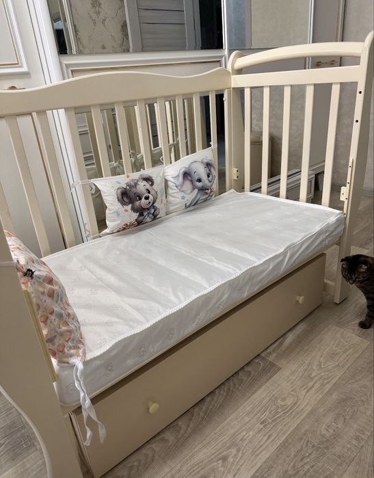 Детская кроватка