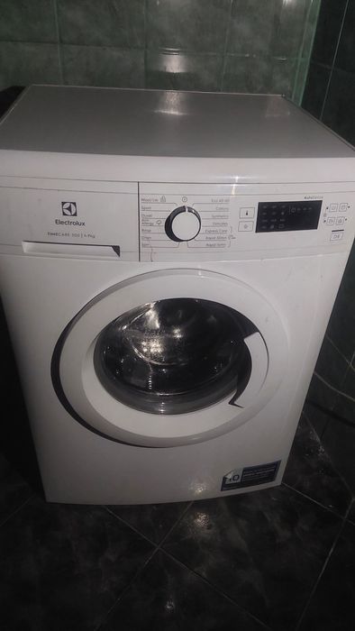 Masina de spalat noua Electrolux 7kg pret 2000ron negociabil