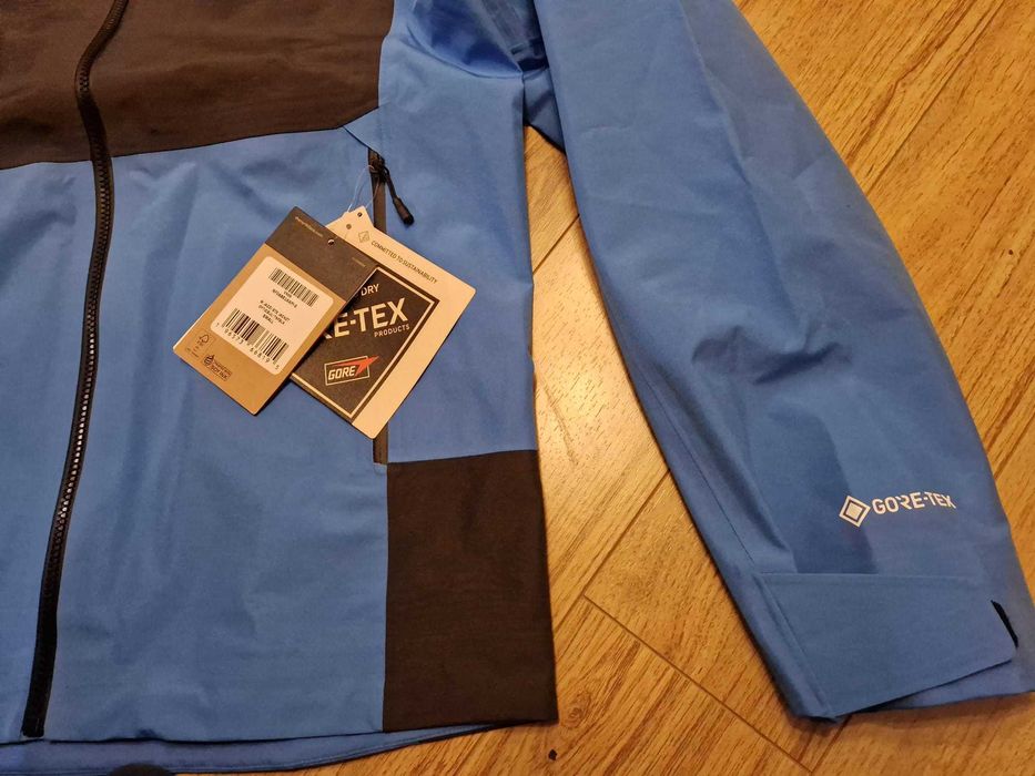 Geaca hardshell The North Face Goretex, noua, sigilata, munte, tura, alpinism