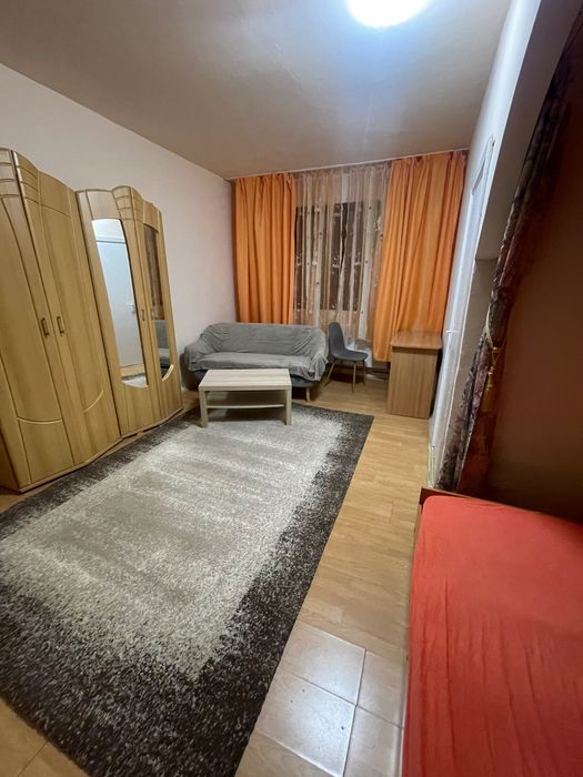 Proprietar,închiriez apartament cu o camera