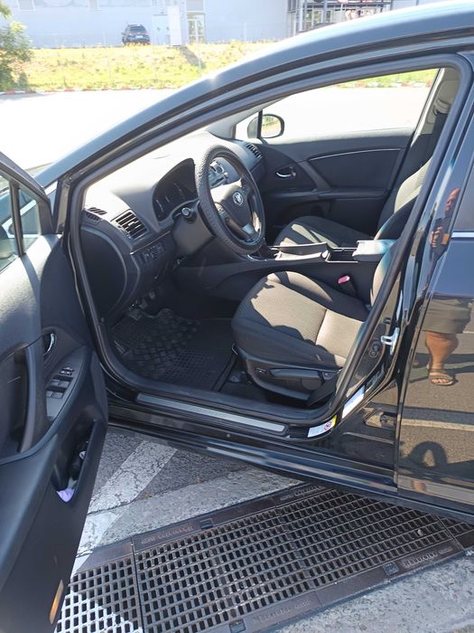 Toyota Avensis 2009  177 cp