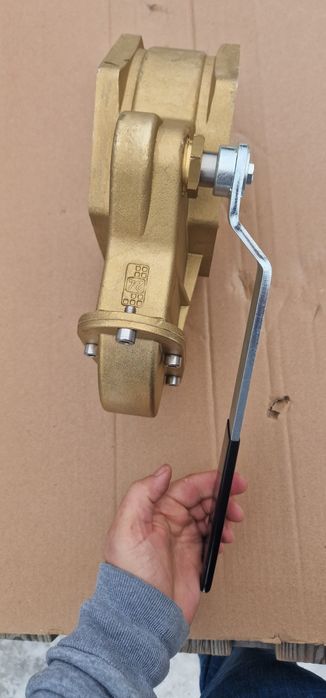 Vana robinet vidanja 6 toli cu filete pe ambele părți import Italia or