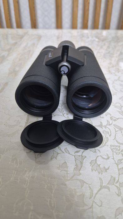 Продаю бинокль Левенгук 10×42