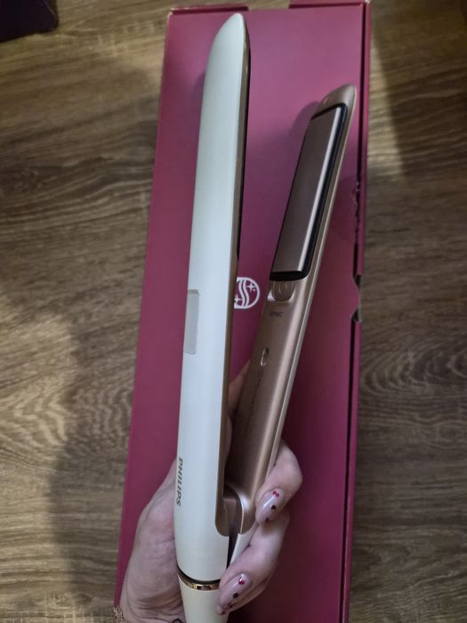 Преса за коса Philips Moisture Lock