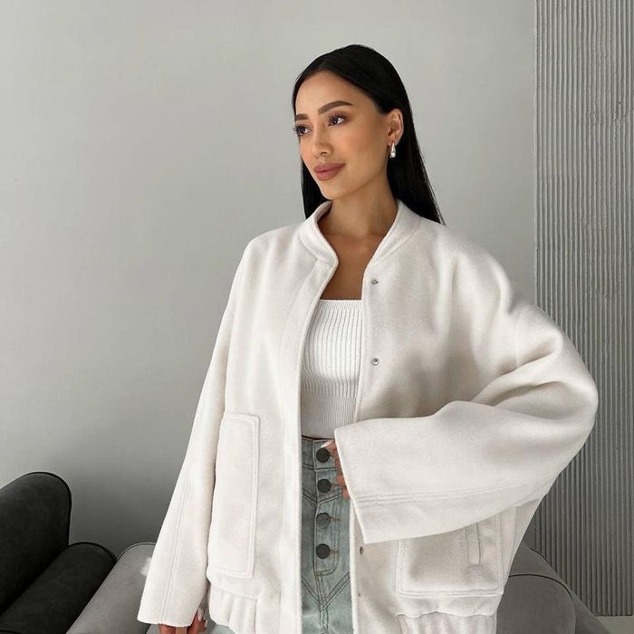 Куртка бомбер, цвета черный, белый