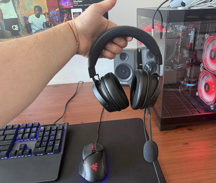Геймърски слушалки Razer Kraken V3 (USB) - RGB Chroma + THX Spatial Audio