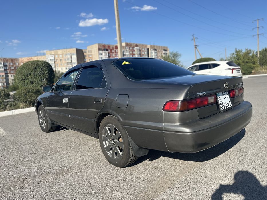 Продам Toyota Camry 20 LE.