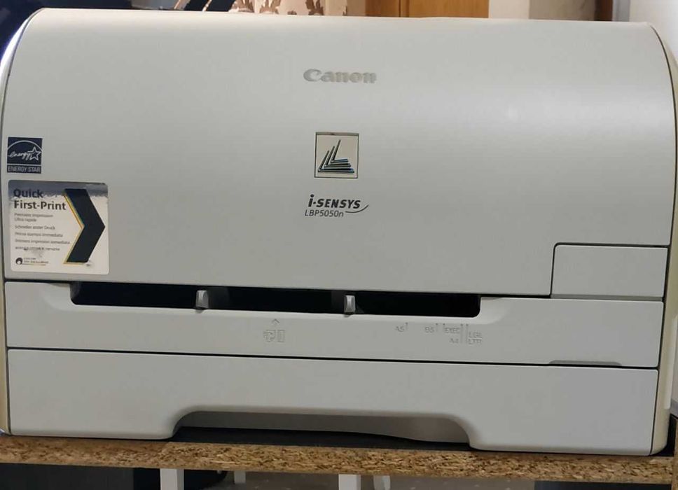 принтер i-Sensys LBP5050n