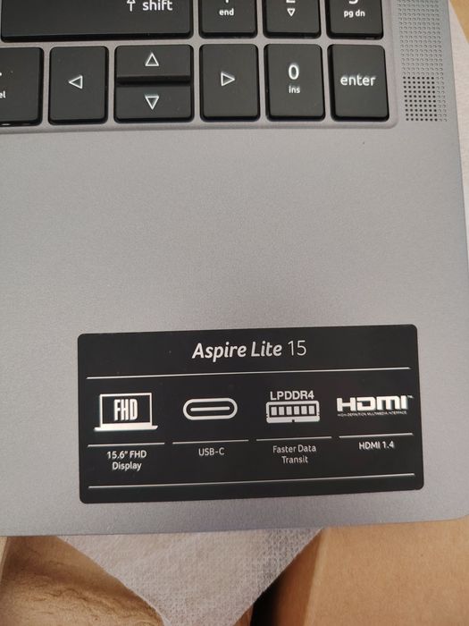 Laptop Acer Aspire Lite 15