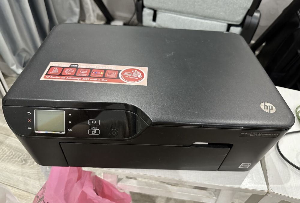 Продам цветной принтер HP 3525