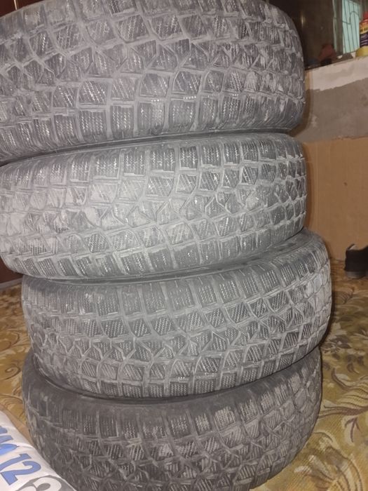 Продам шины в комплекте