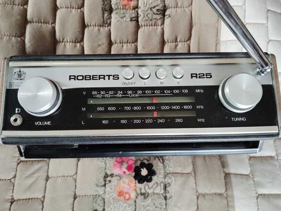 Radio Roberts analog