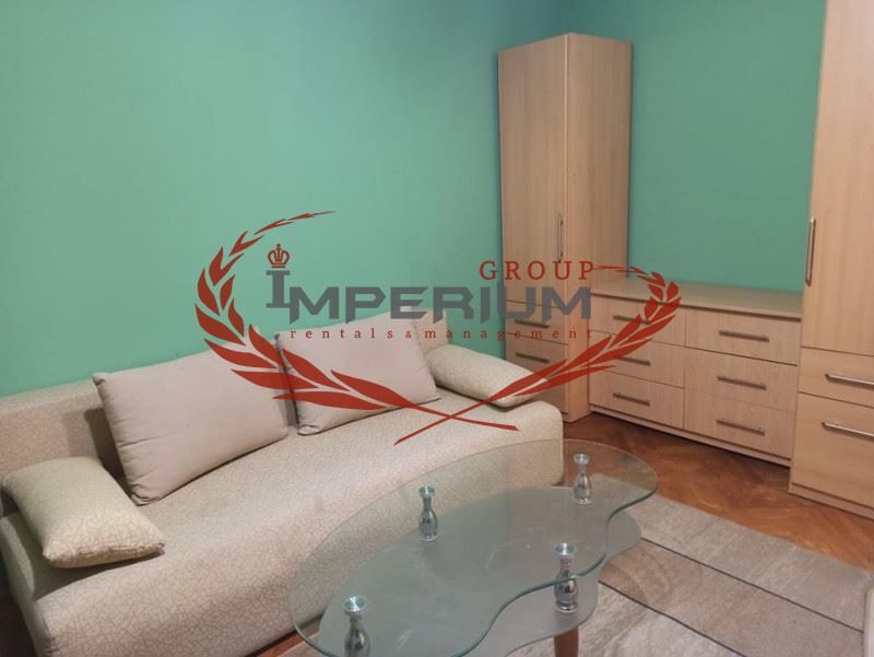 Двустаен обзаведен апартамент под наем в района на кв. Чайка. гр. Вар