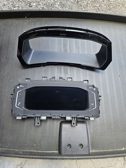 Дигитално табло virtual cokpit пасат 8.5