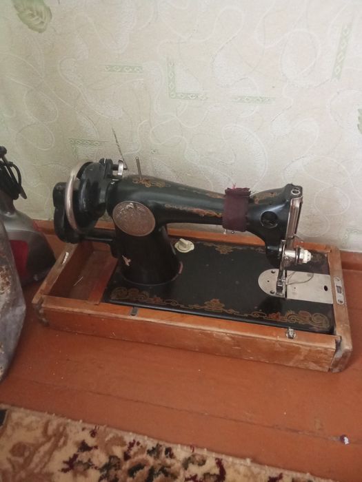 Швейная машинка рабочая