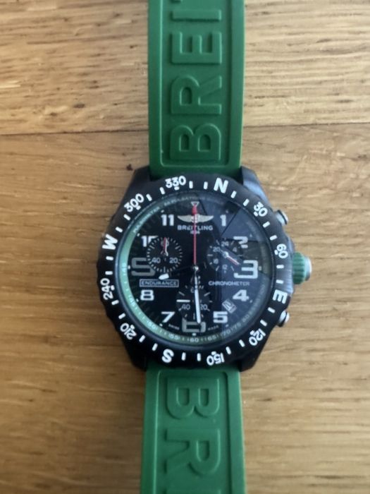 Часовник Breitling Endurance Pro Chronograph 44
