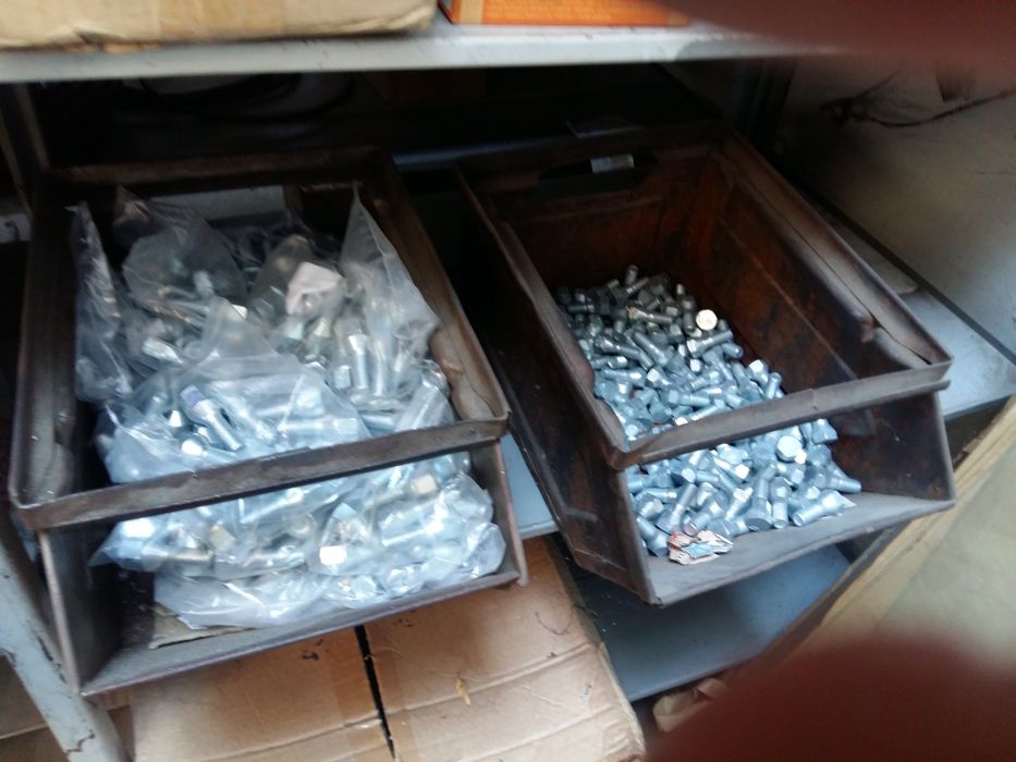 Авточасти за лада нива москвич и други руски коли