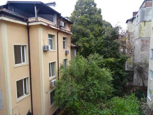 Дава се под наем Тристаен апартамент в София, Център - 90 кв.м за 650 € - Снимка #13