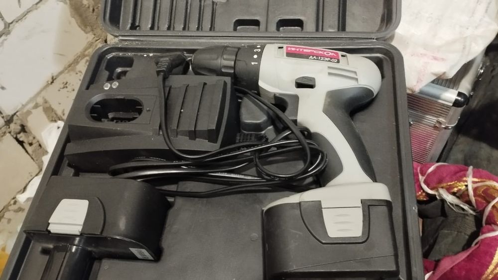 Интерскол дрель шуруповёрт ДА-12ЭР-02.