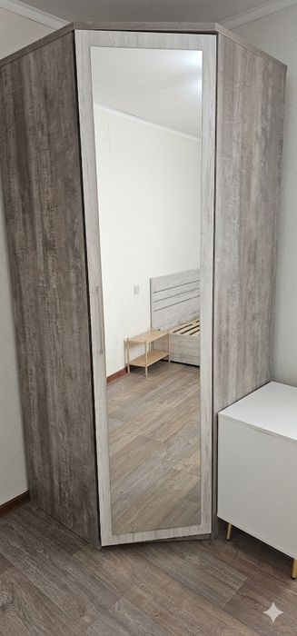 Продам кровать и шкаф угловой