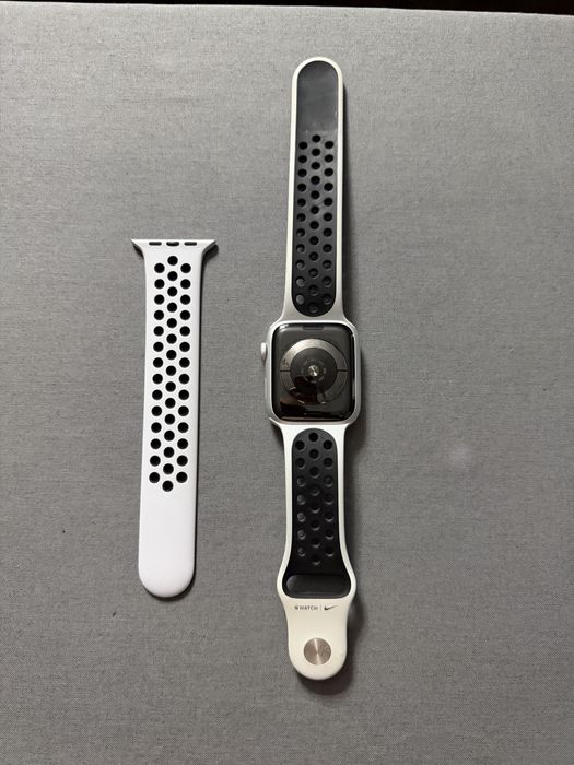 Apple watch series 5 nike edition