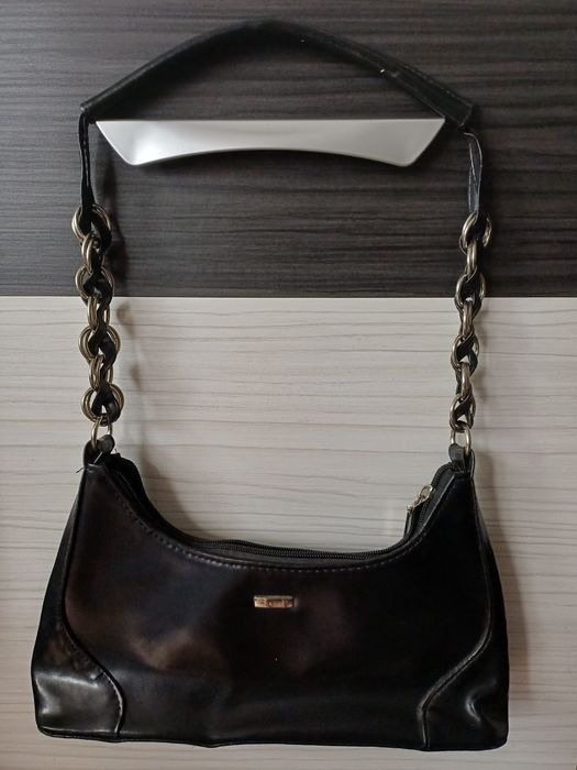 Gentuță elegantă