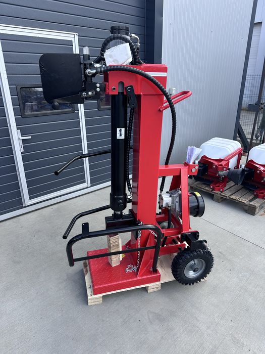 Despicator lemn 18 tone, spargator lemn tractor