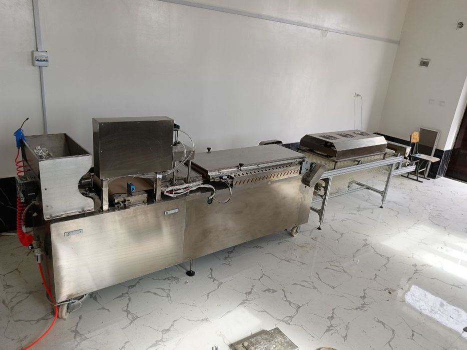 Лаваш, тортилья хамир ишлаб чикарувчи ускуна сотилади