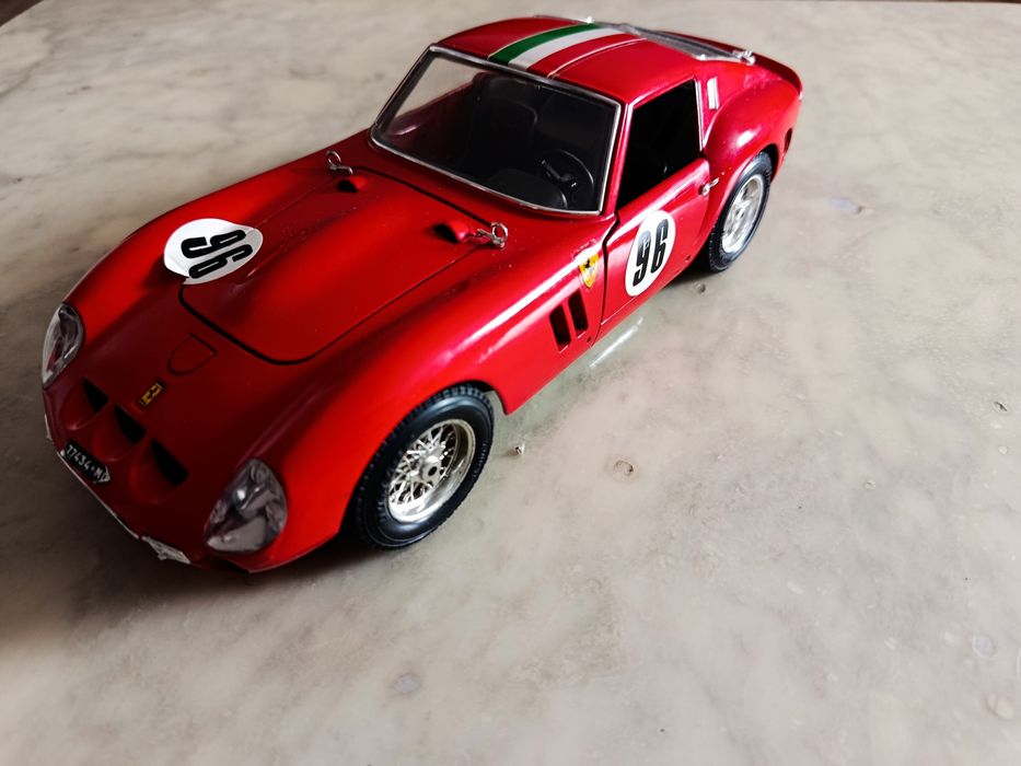 Ферари GTO размер 1/18