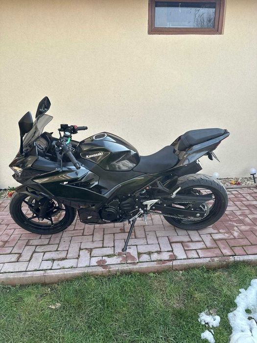 Kawasaki Ninja 400, 2023