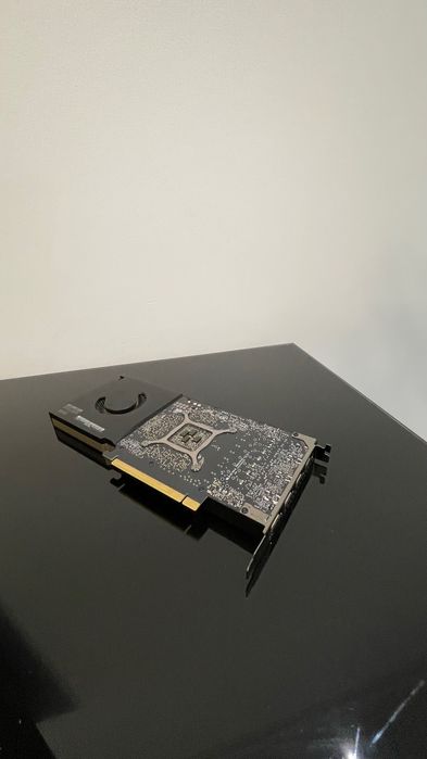 Видеокарта Lenovo RTX A4000