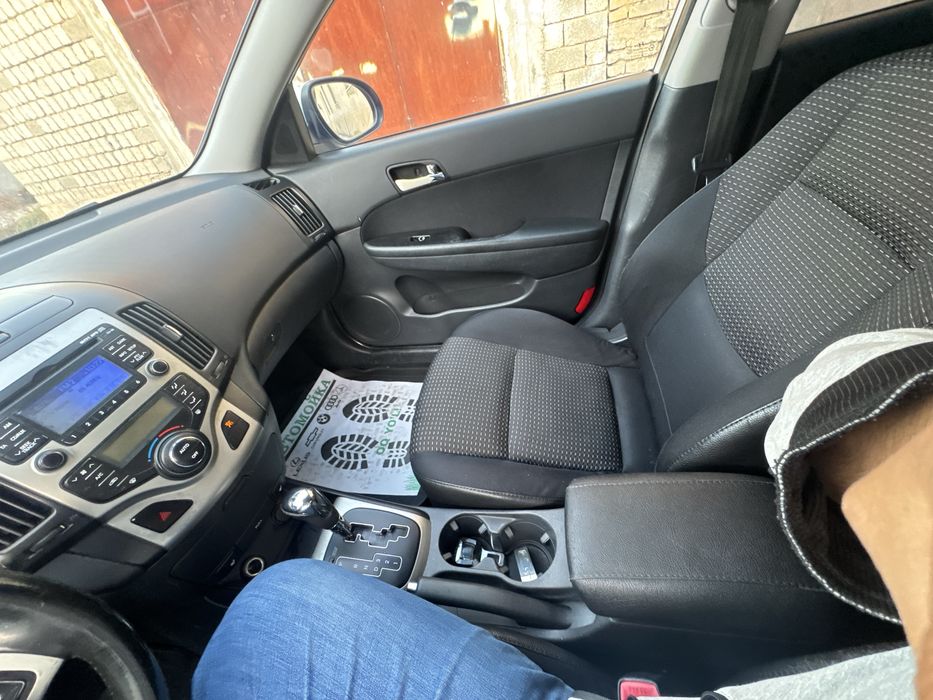 hyundai i30 2009- yil. avtomat karobka ideal xolatda