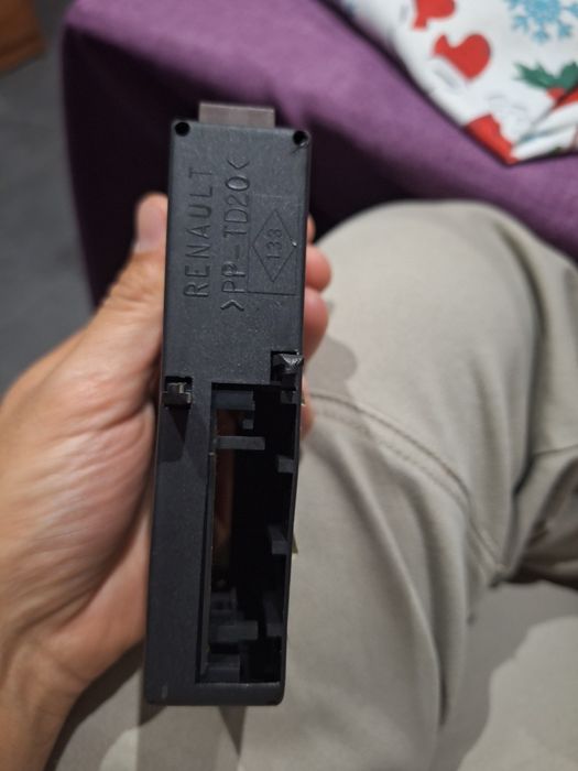 Четец за карта Renault Laguna 2