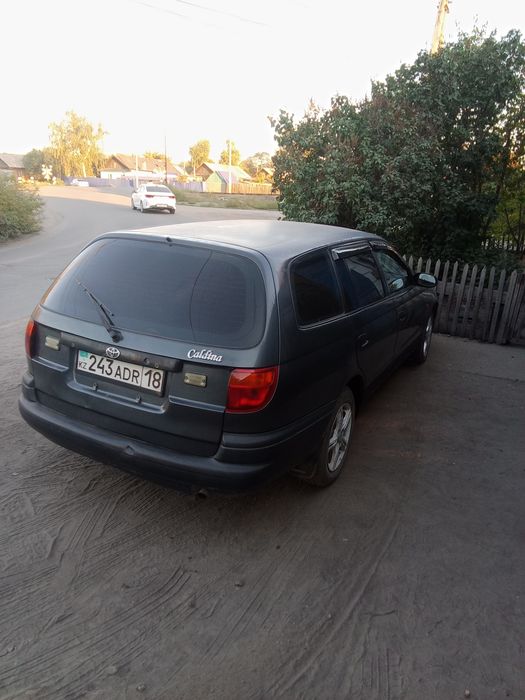 Тайота калдина...