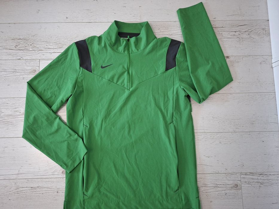 Nike-Ориг. Яке Ново!