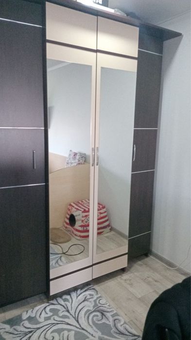 продам шкаф, комод, и настенное зеркало