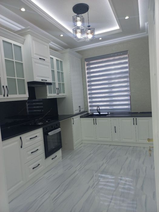 Assalamu aleykum eski bilayn sud xonaning ruparusida 3 xonali uy