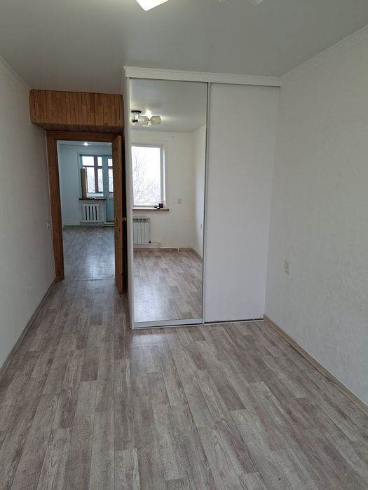 Продаётся 2-ком квартира.  7 мкр.