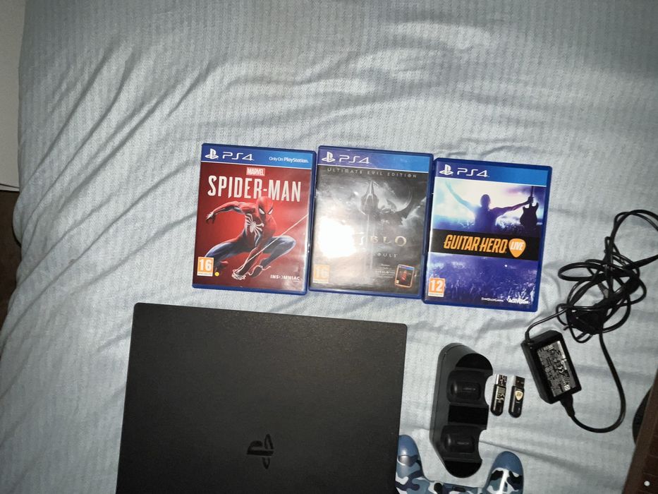 Set Ps4 pro 1Tb.