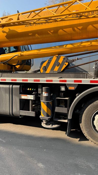 XCMG ва ЗООМЛИОН 50 tonnalik avtokran buyurtma asosida