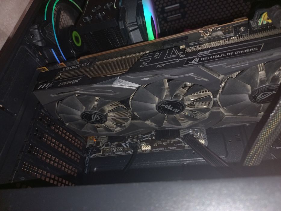 1080ti Asus rogstrix