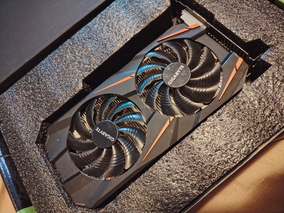 Placa video Gigabyte GeForce GTX 1060 Windforce OC 3GB GDDR5 192-bit