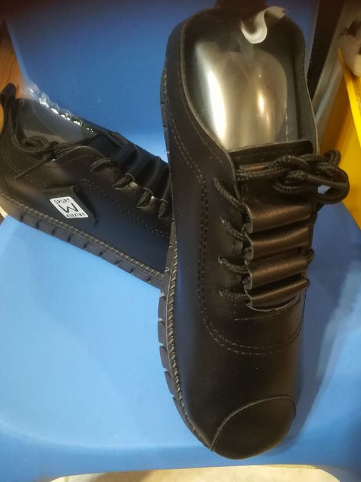 Нови обувки естествена кожа номер 38-39