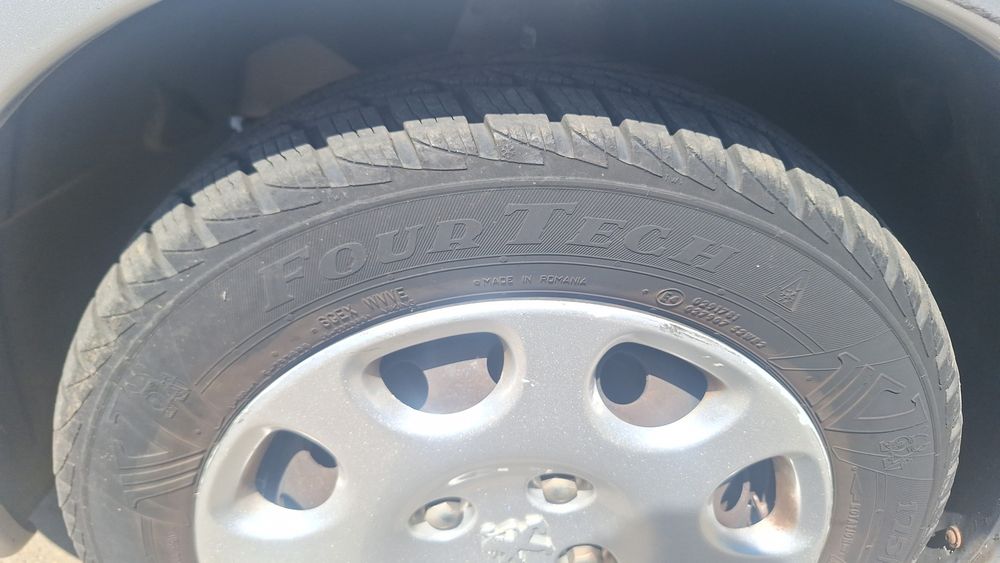 Vand Peugeot 206,benzina an 2007