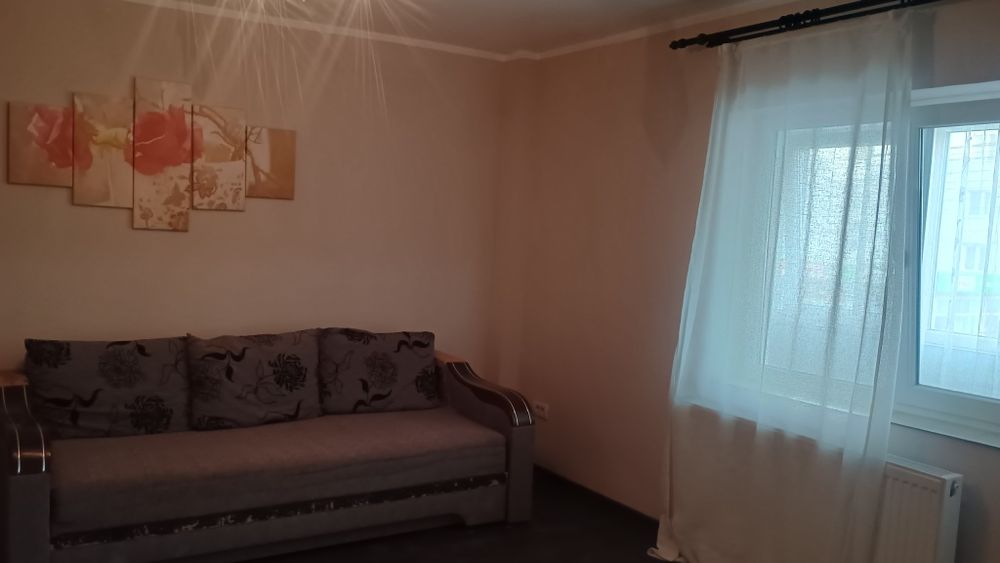 Închiriez apartament G.Enescu-Mobila