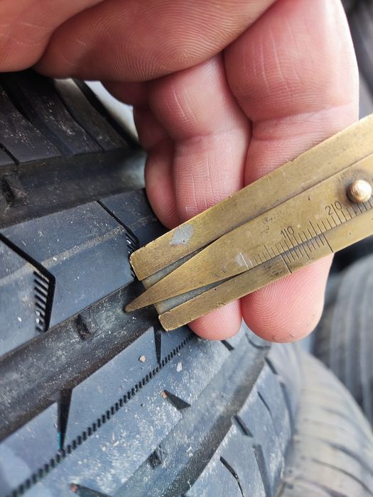 185/70/14 Continental