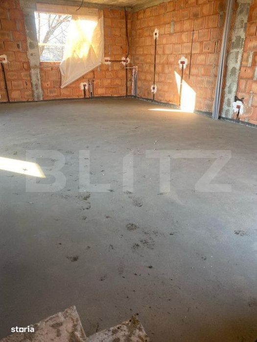 Case 3 camere, 115mp, zona Tisauti